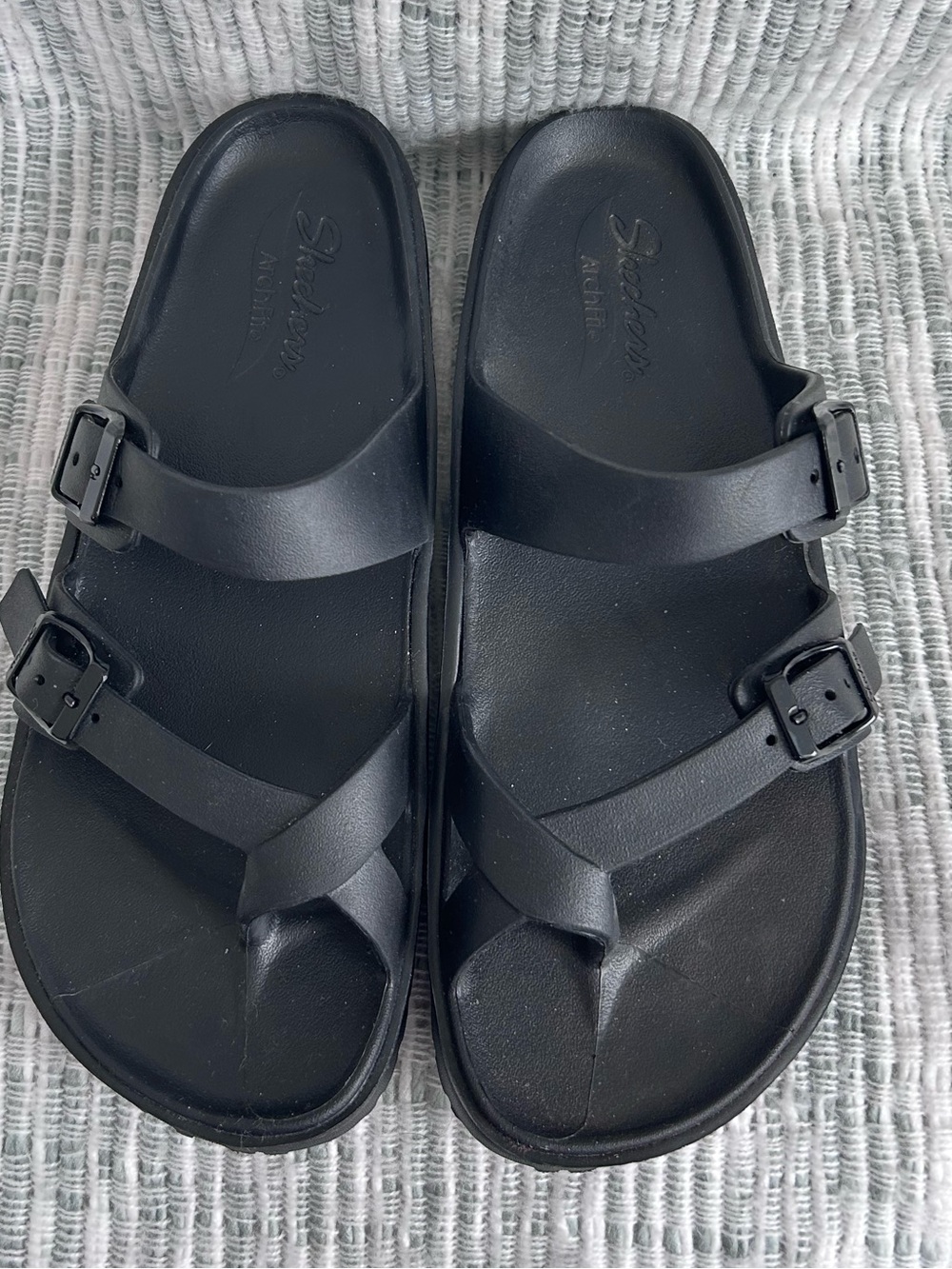 New Skechers Arch Fit Black Adjustable Strap Sandals
